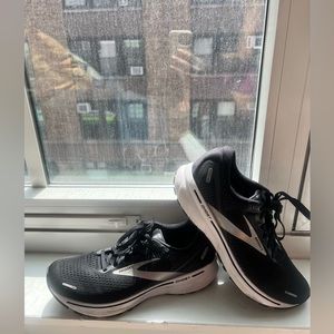 Brooks ghost 14 size 10 women’s